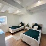 Sehr Gut Ausgestattetes Einfamilienhaus